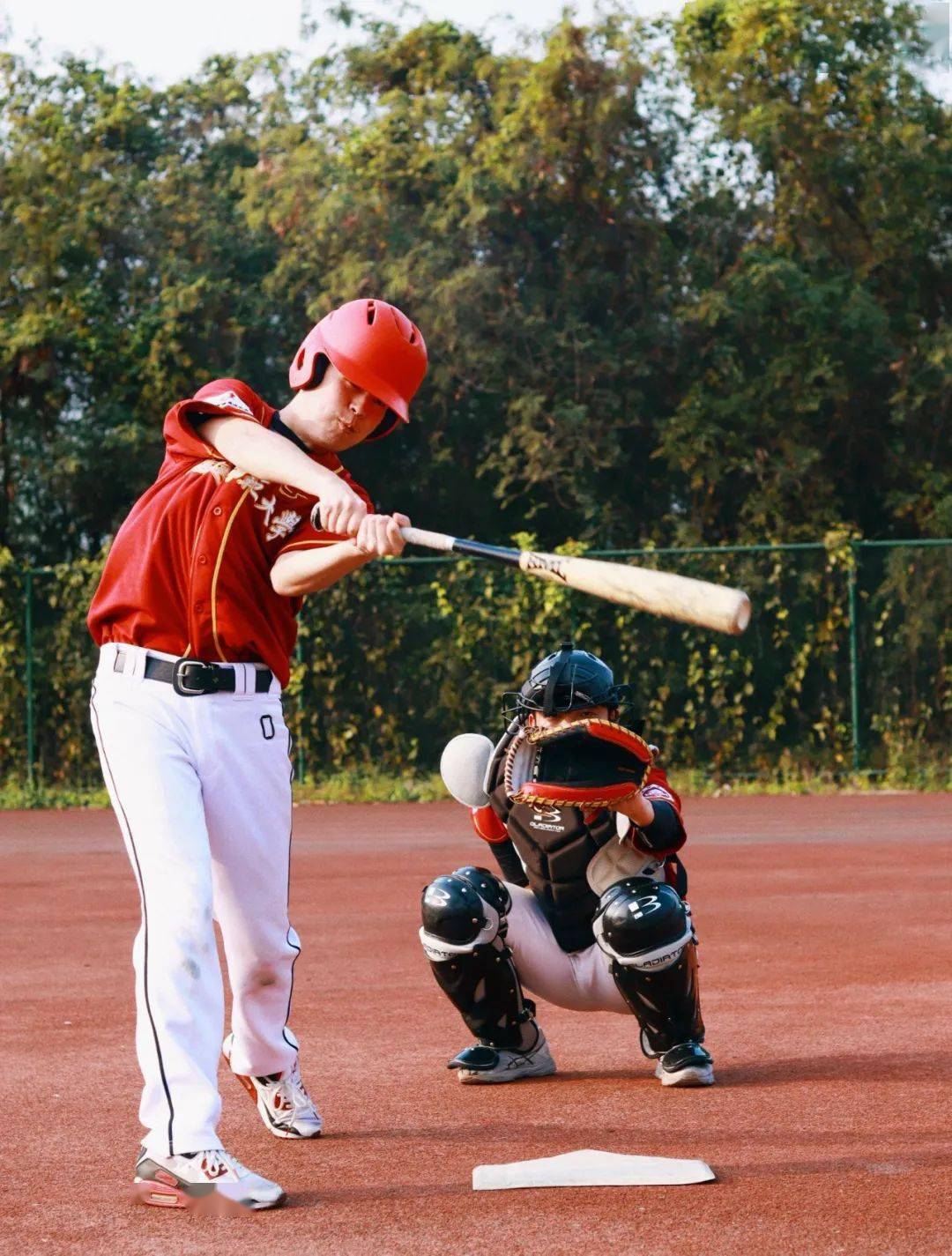 PANDA-包含棒球锦标赛,东城海豚队与塞北铁骑队淘汰对手,阵地战处理得当!禁区内连续解围的词条