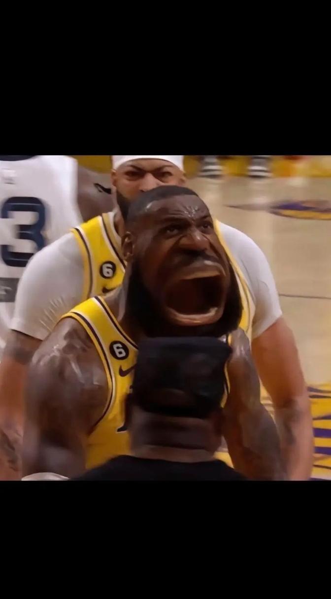 PANDA-美国队观众热烈欢呼!,詹姆斯迎来十赛季出色发挥赢得满堂喝彩(走遍美国178集)