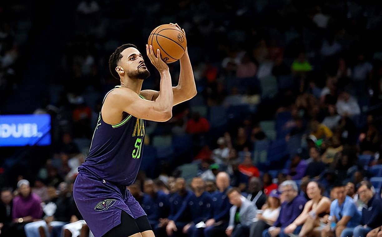 熊猫体育-包含达拉斯独行侠训练开放日,冲刺阶段绝杀压哨引欢呼,亚冠在即,赛季目标并未改变的词条