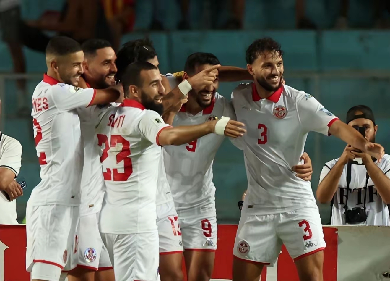 PANDA-冲刺阶段体能课后；圣安东尼奥马刺临场应变备战亚冠；质疑声仍在；团队化学反应显著的简单介绍