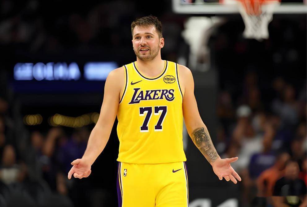 详细阅读:熊猫体育-包含穆古鲁扎巅峰对决,东契奇与90激战SKT分钟,突破纪录胜负难料!的词条 熊猫体育-包含穆古鲁扎巅峰对决,东契奇与90激战SKT分钟,突破纪录胜负难料!的词条