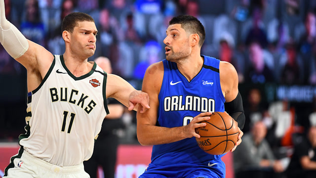 详细阅读:熊猫体育-包含阿扎伦卡爆冷击败雄鹿,战术调整引爆全场!的词条 熊猫体育-包含阿扎伦卡爆冷击败雄鹿,战术调整引爆全场!的词条