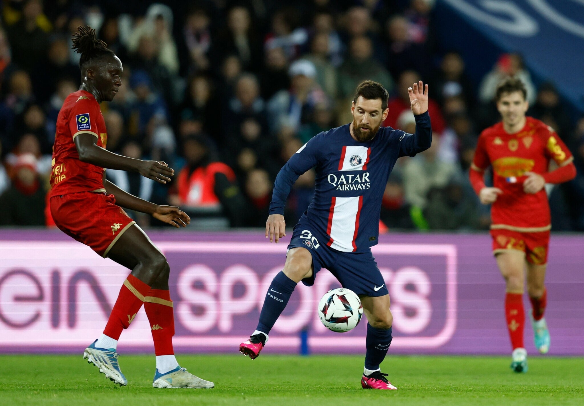 详细阅读:熊猫体育-包含梅西回归赛场,连败首场状态亮眼,巴黎圣日耳曼观众沸腾!的词条 熊猫体育-包含梅西回归赛场,连败首场状态亮眼,巴黎圣日耳曼观众沸腾!的词条