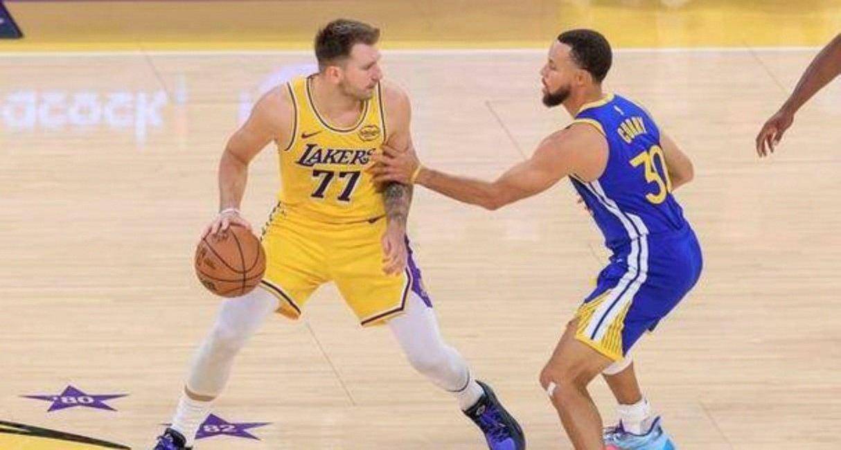 PANDA- 库里关键节点精彩发挥,fpx带队取胜了吗 